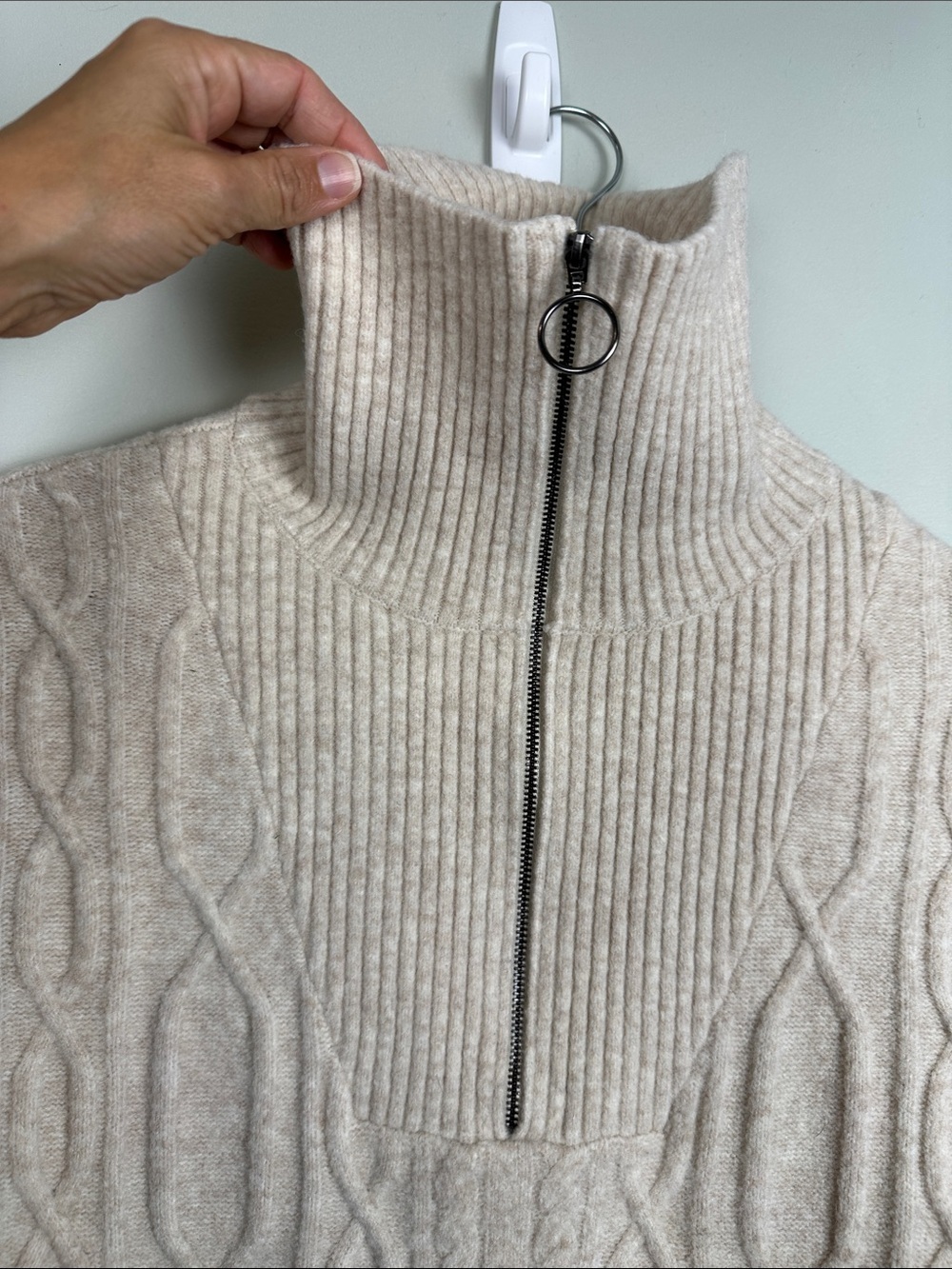 YERSE Wool Alpaca acrylic blend Cable-Knit Half-Zip Poncho Shall Oatmeal Cream - Picture 9 of 13